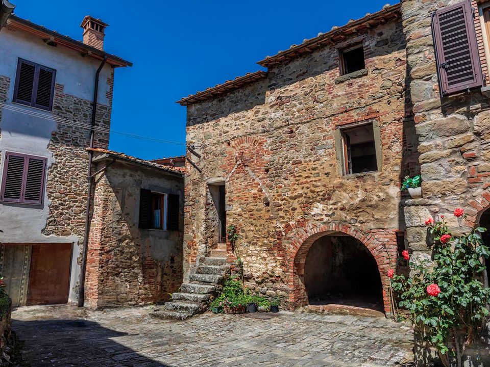 Casa adossada a Bucine, Arezzo - foto 2
