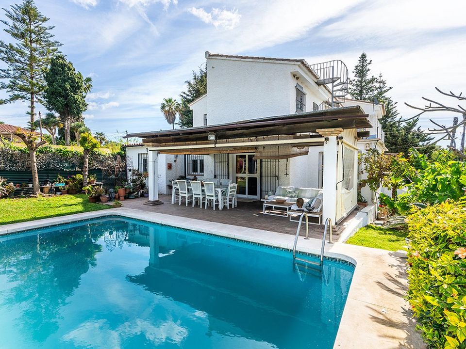 Villa i Rio Real, Malaga - foto 1
