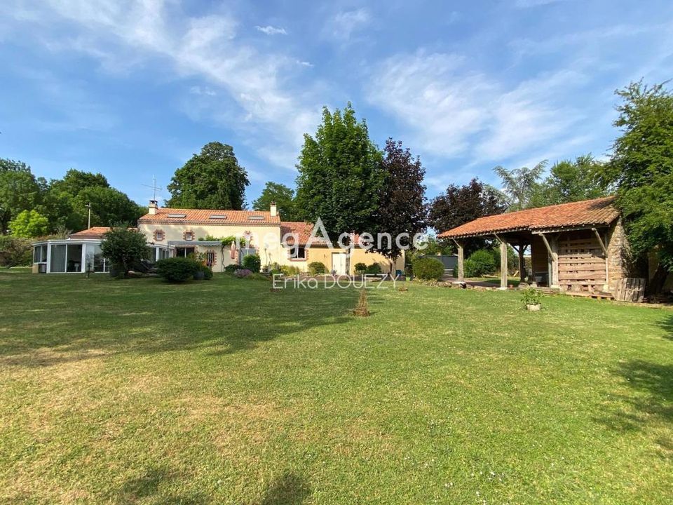 Villa a Yzernay, Maine-et-Loire - foto 1