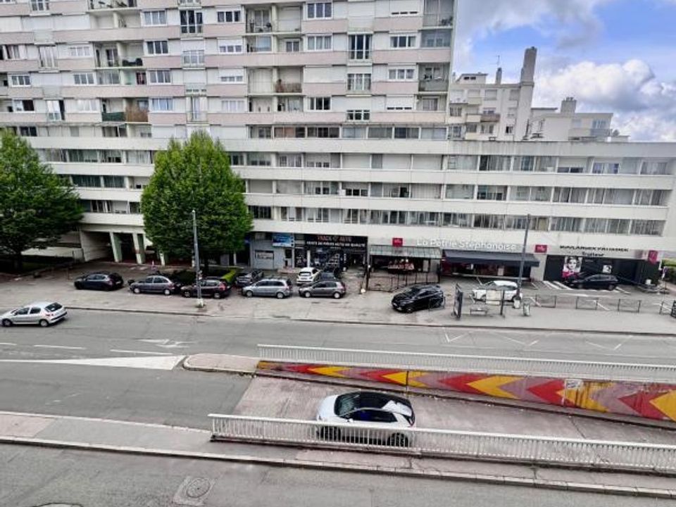 Lejlighed i Saint-Etienne, Loire - foto 1
