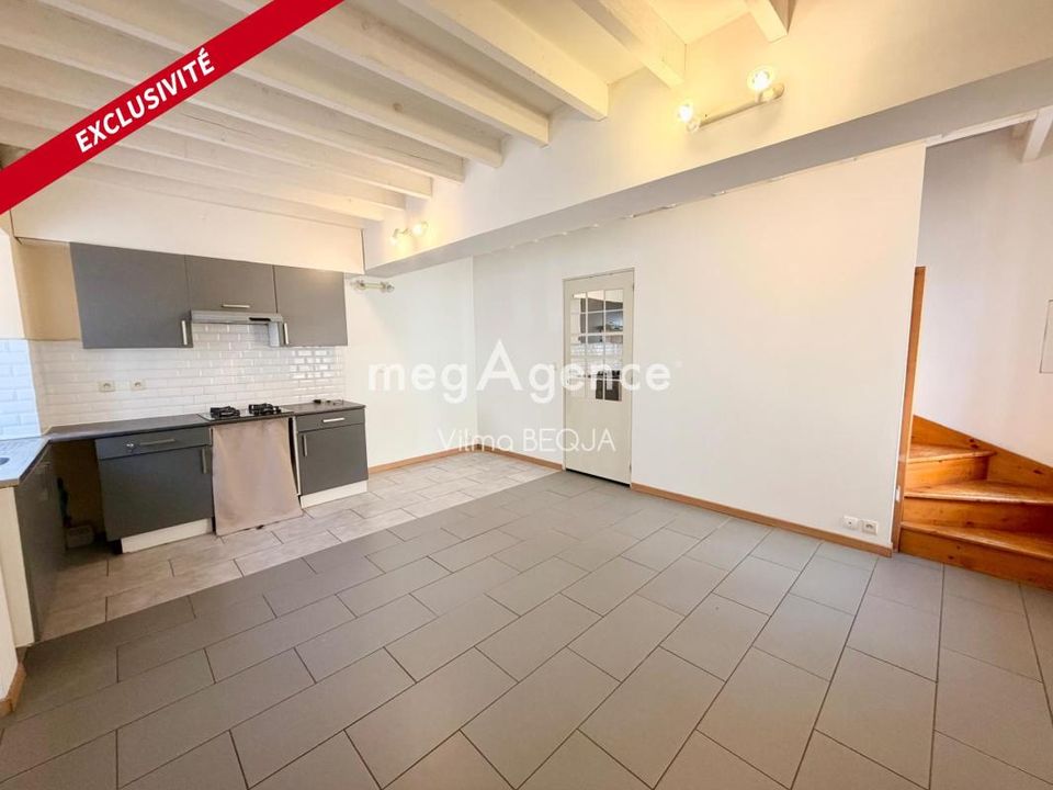 Villa em Villeneuve-lArchevêque, Yonne - foto 1