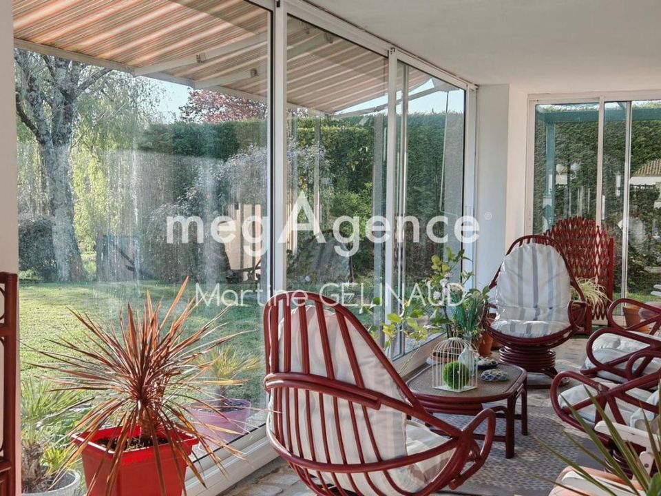 Villa in Saintes, Charente-Maritime - foto 3