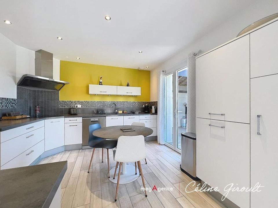 Bungalow in Saint-Martin-des-Champs, Manche - foto 5