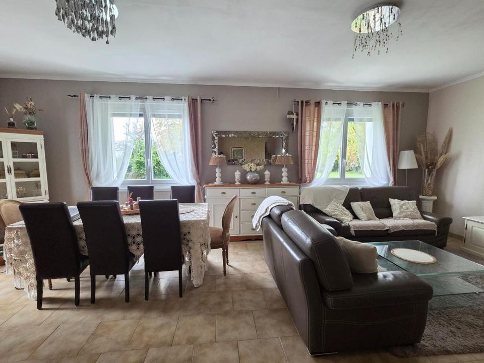 Villa em Saint-Jean-d'Angely, Charente-Maritime - foto 3