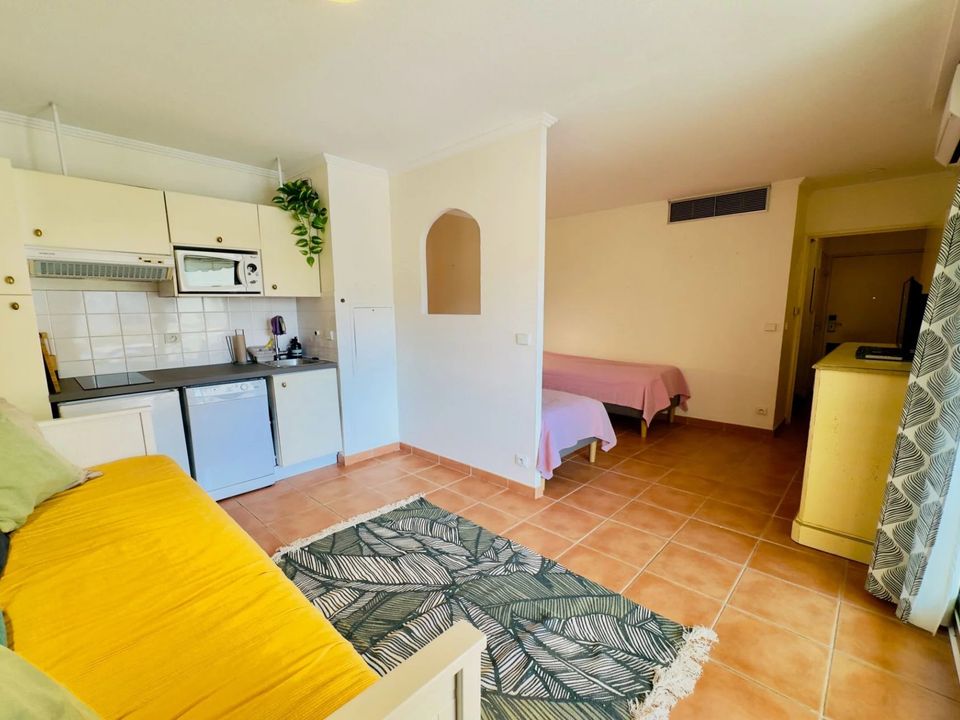 Lejlighed i Mandelieu-la-Napoule, Alpes-Maritimes - foto 1