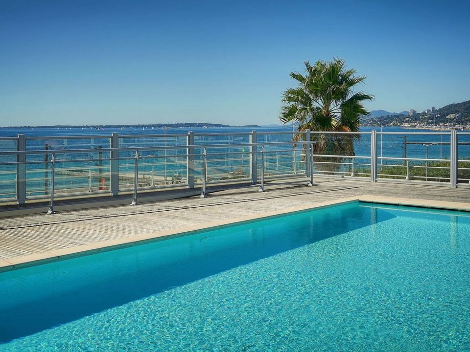 Lejlighed i Juan-les-Pins, Alpes-Maritimes - foto 1