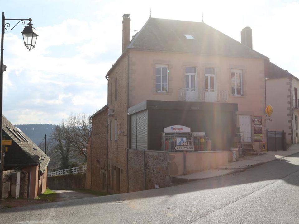 Propiedad comercial en Anost, Saone-et-Loire - foto 1
