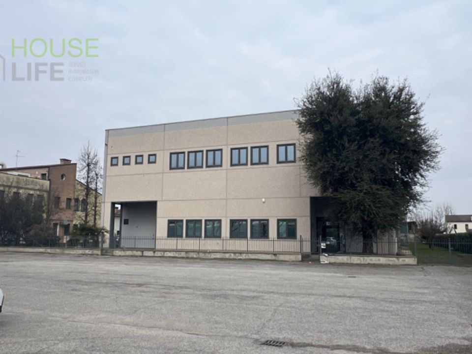 Erhvervsejendom i Minerbe, Verona - foto 1