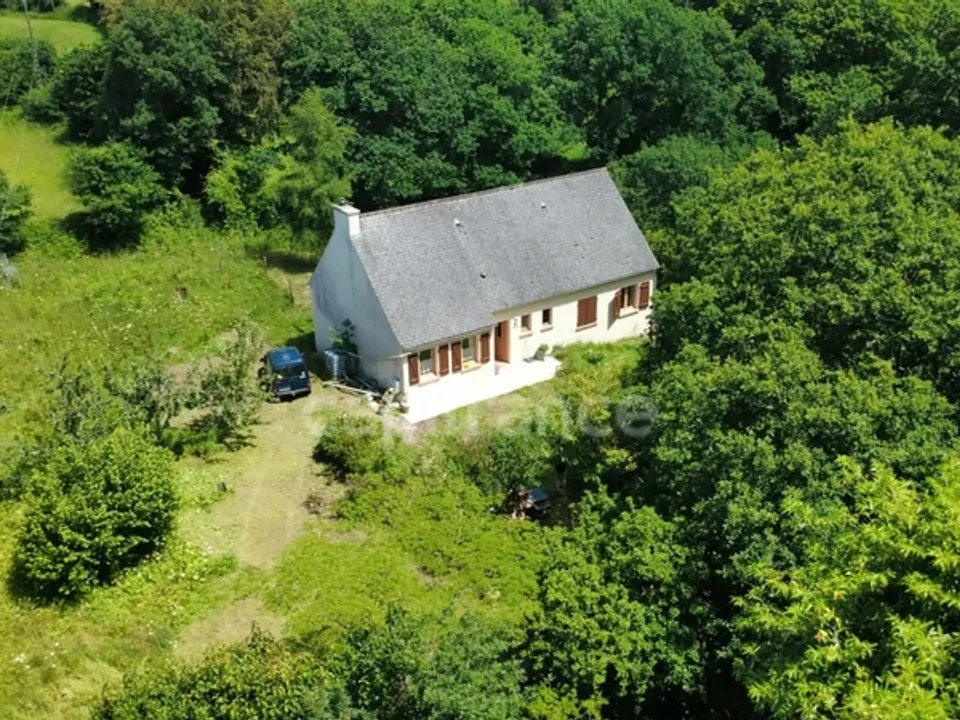 Villa i Locmaria-Berrien, Finistere - foto 1