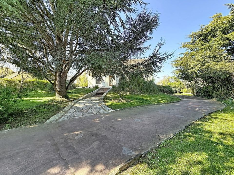 Villa i Joué-lès-Tours, Indre-et-Loire - foto 1