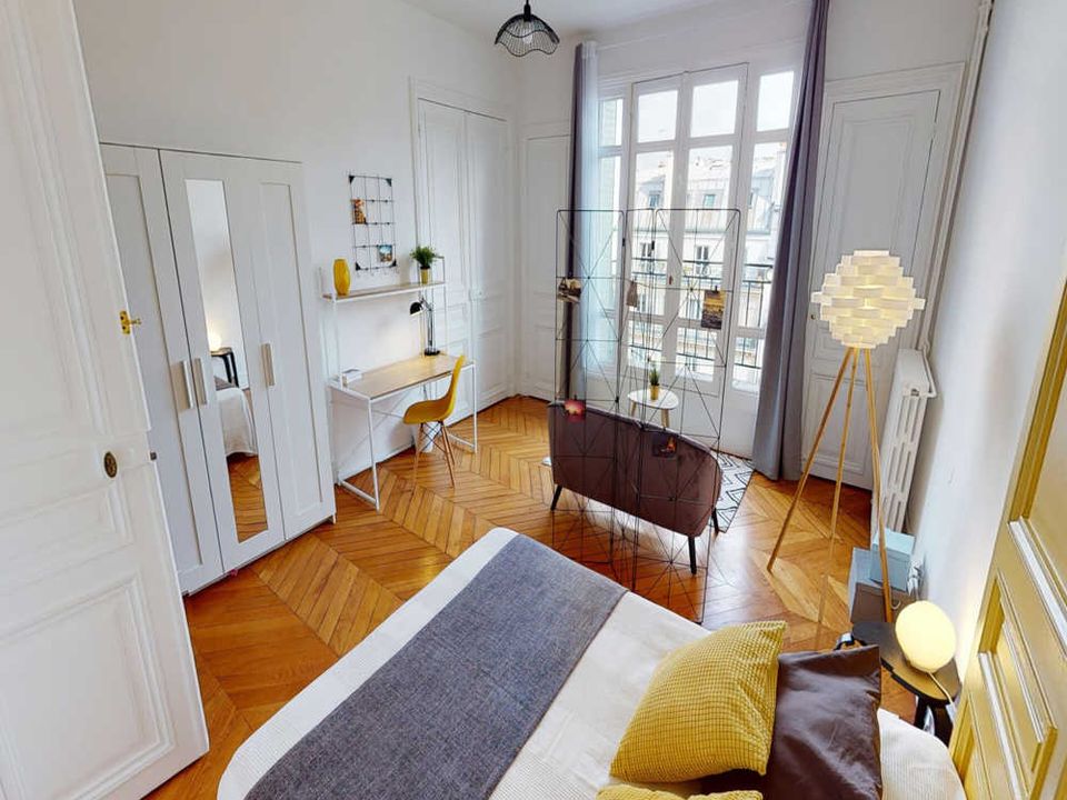 Apartment in Paris, Paris - photo 3