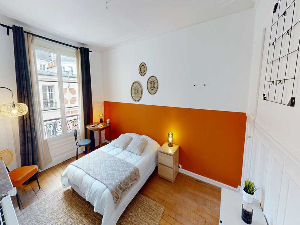 Apartment in Paris, Paris - photo 2