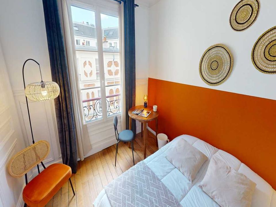 Apartment in Paris, Paris - photo 3