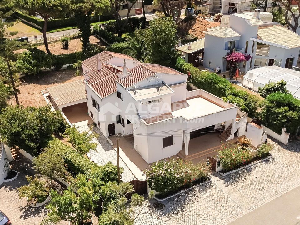 Villa i Quarteira, Faro - foto 1