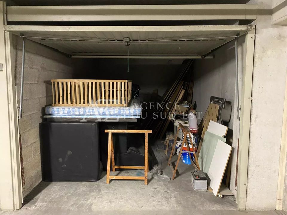 Garage i Aix-en-Provence, Bouches-du-Rhone - foto 2