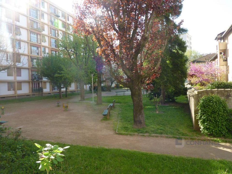 Lejlighed i Villeurbanne, Rhone - foto 1