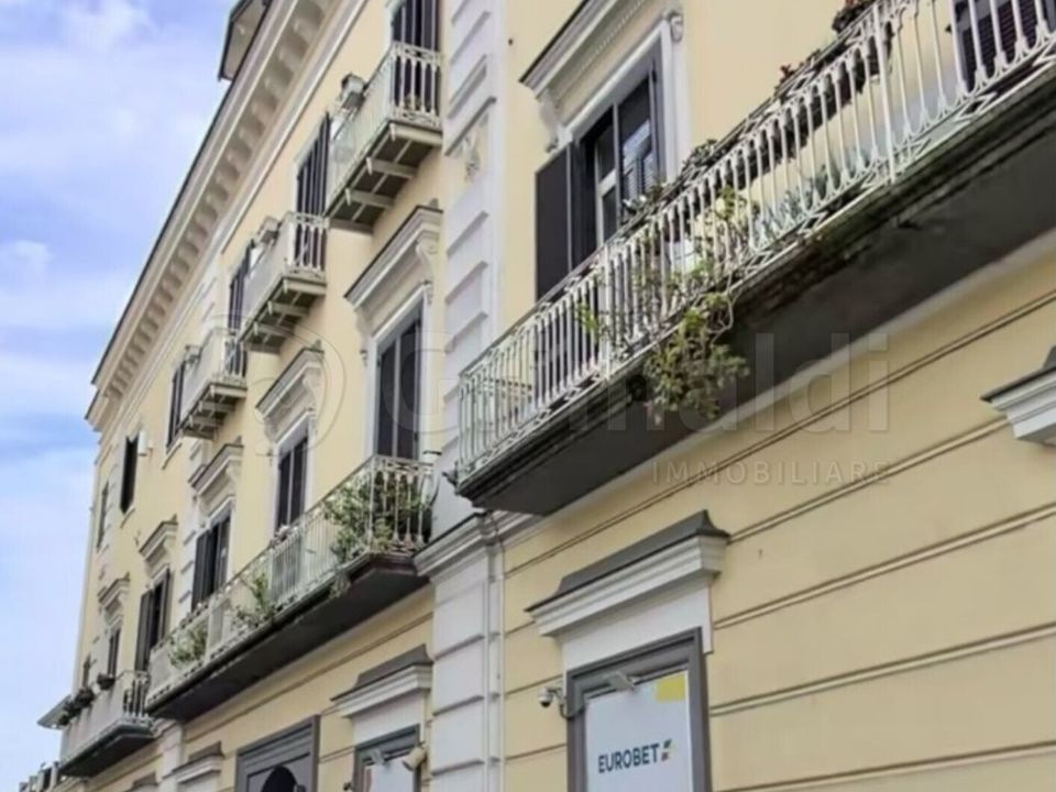 Erhvervsejendom i Giugliano in Campania, Naples - foto 2