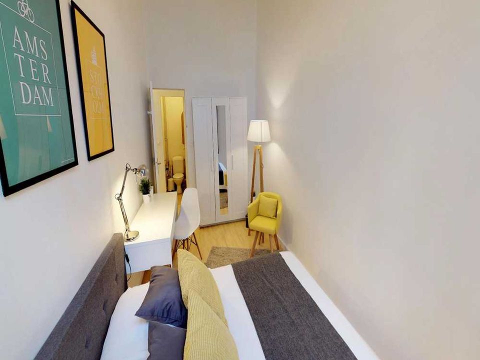 Apartment in Lyon, Rhone - photo 4