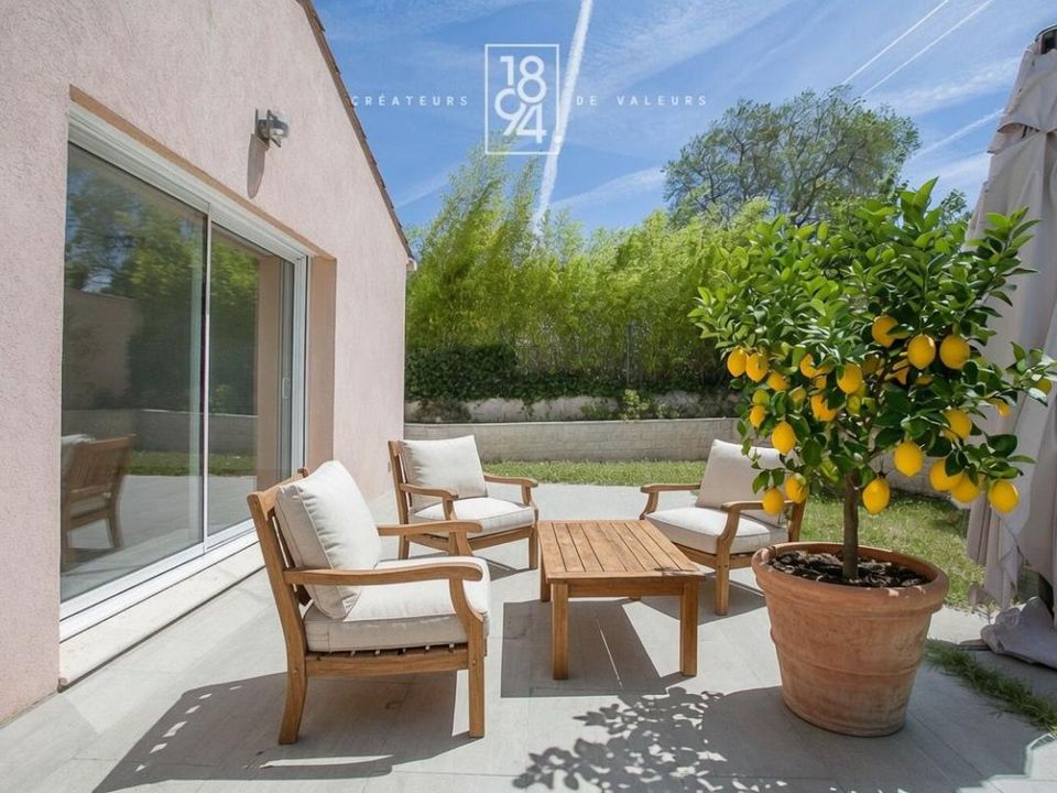 Villa a Bouc-Bel-Air, Bouches-du-Rhone - foto 1
