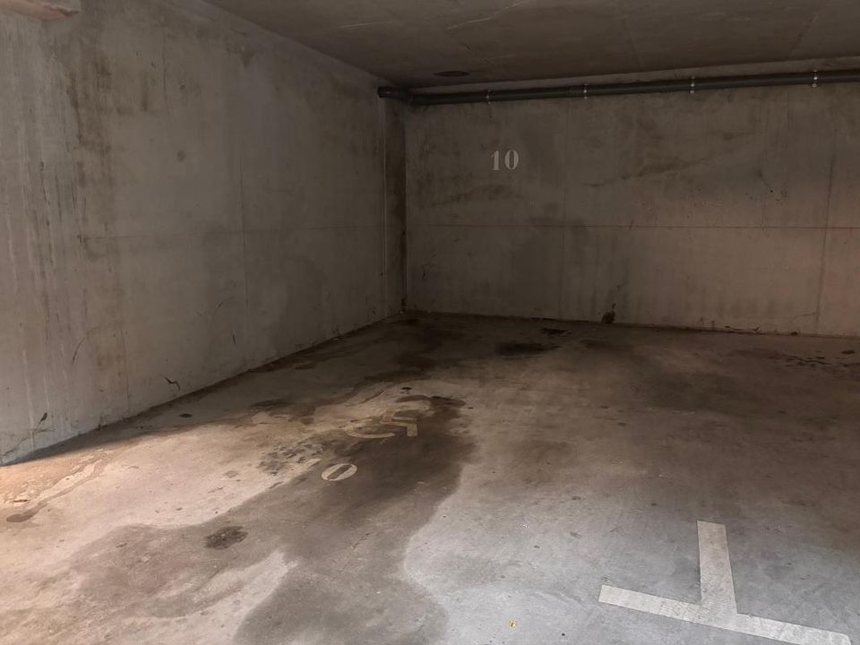 Garage i Aix-en-Provence, Bouches-du-Rhone - foto 2