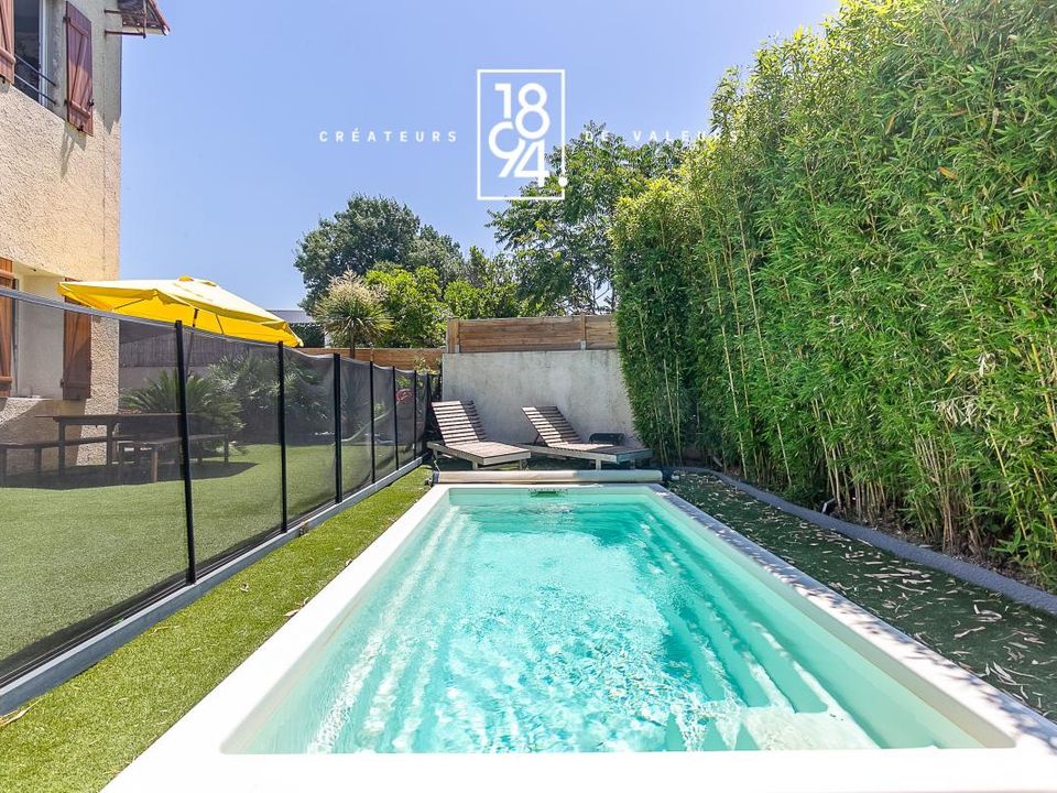 Villa i Aubagne en Provence, Bouches-du-Rhone - foto 1