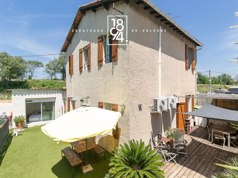 Villa i Aubagne en Provence, Bouches-du-Rhone - foto 3