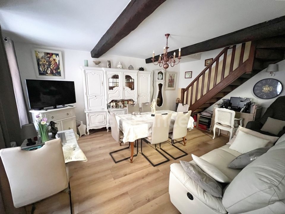 Landsbyhus i Les Mées, Alpes-de-Haute-Provence - foto 1