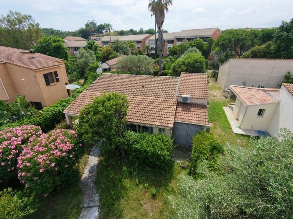 Villa in Linguizzetta, Haute-Corse - foto 1