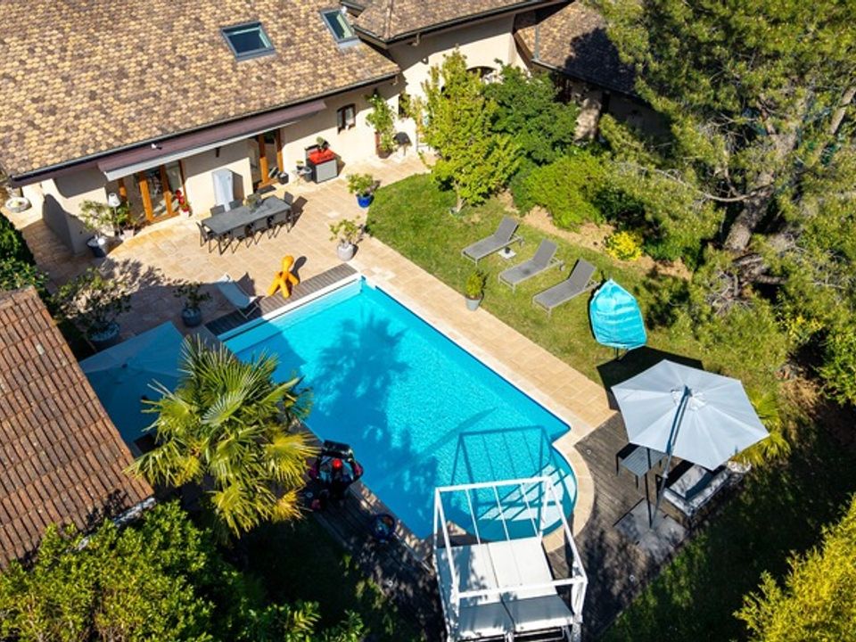 Villa i Thonon-les-Bains, Haute-Savoie - foto 1