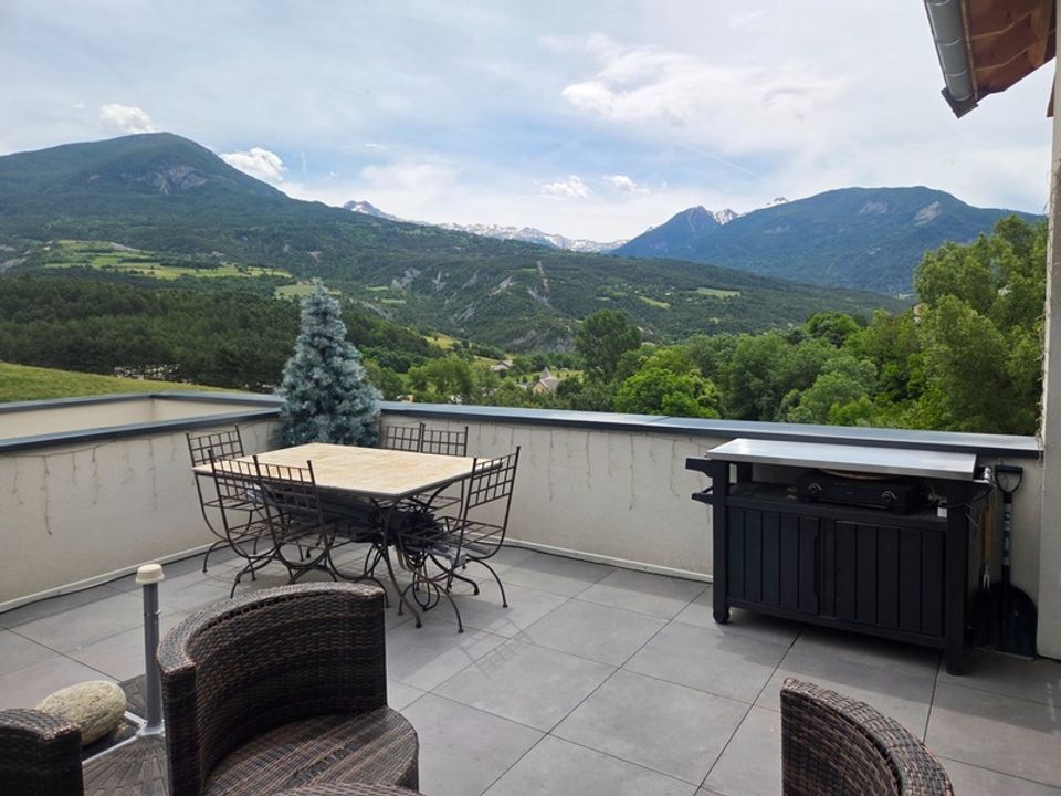 Apartamento en Embrun, Hautes-Alpes - foto 1