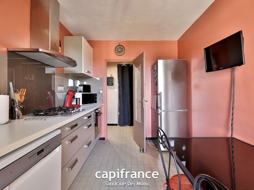 Lejlighed i Saint-Genis-Laval, Rhone - foto 3