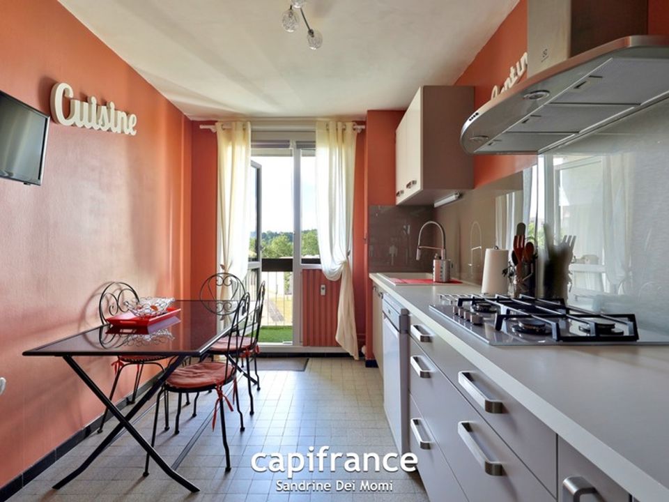 Lejlighed i Saint-Genis-Laval, Rhone - foto 4