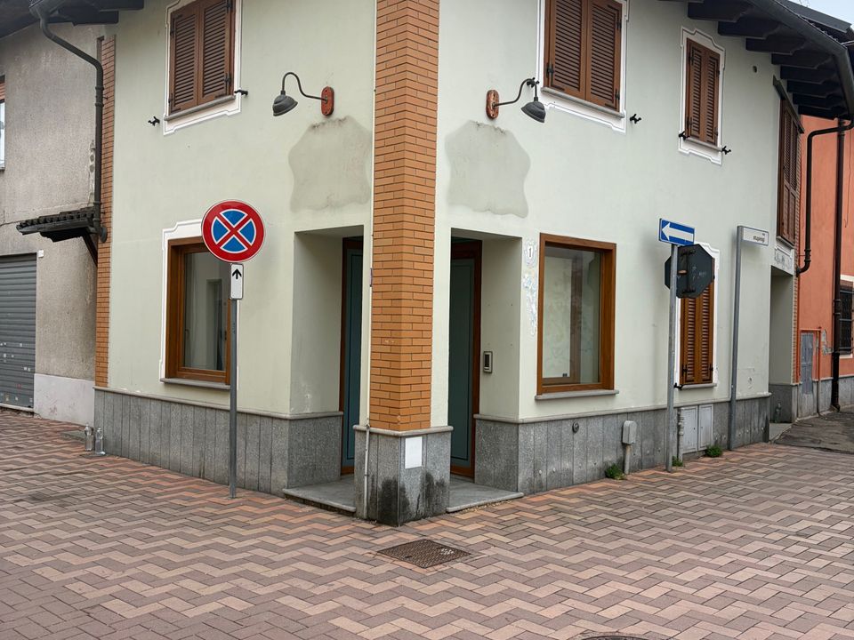 L'establiment comercial a Beinasco, Turin - foto 1