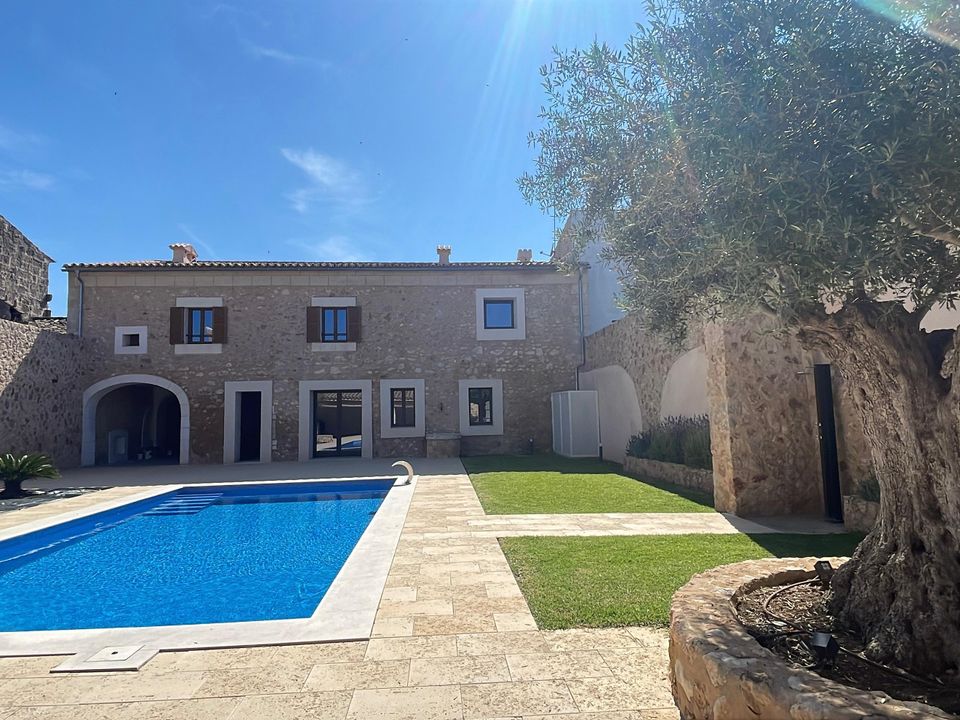 Town house in Sa Pobla, Mallorca - photo 2