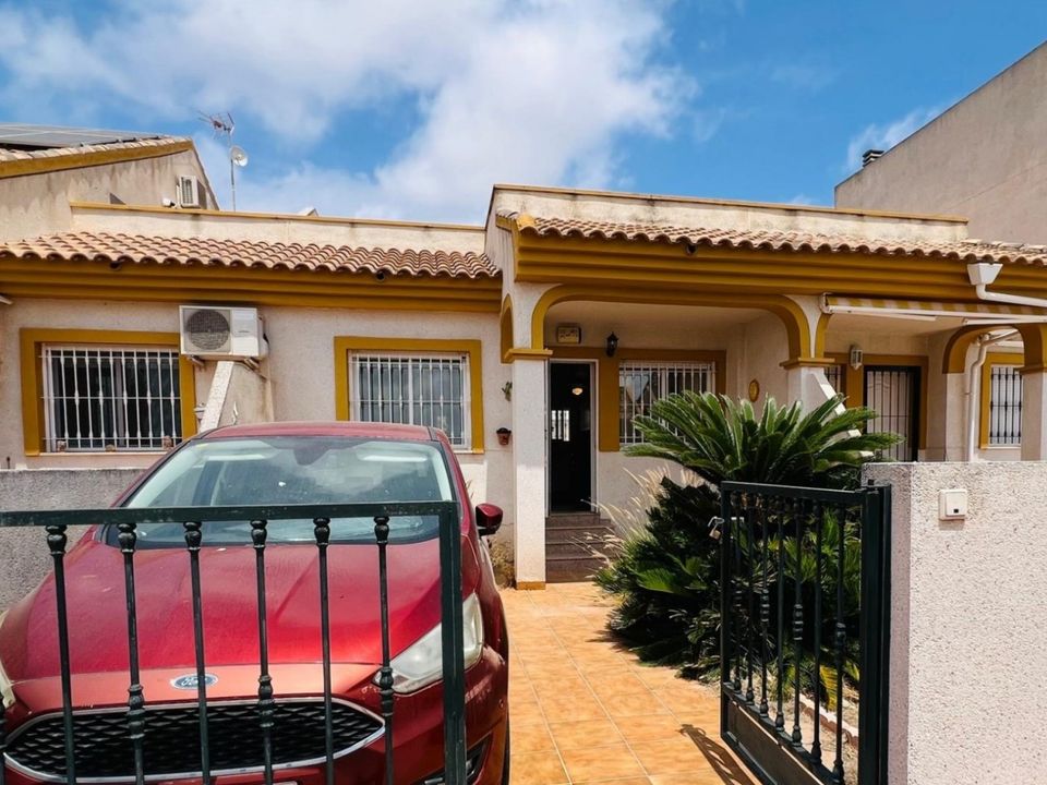 Bungalow i Daya Nueva, Alicante - bilde 1