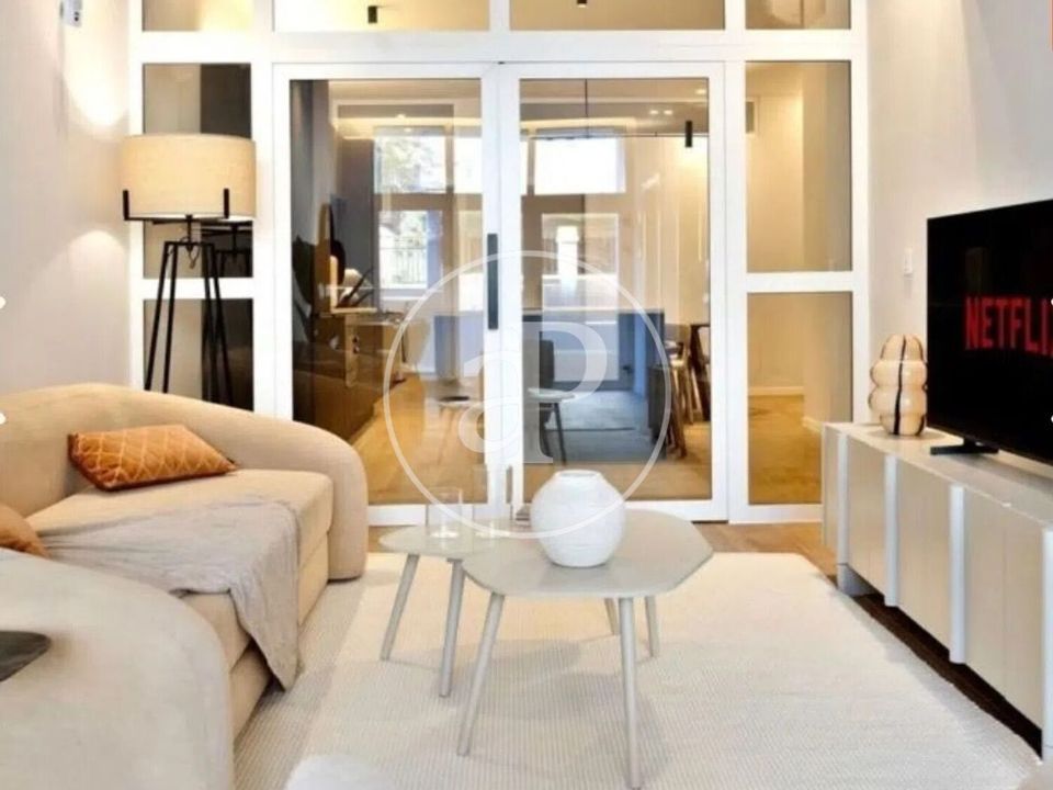 Apartment in Valencia, Valencia - photo 2