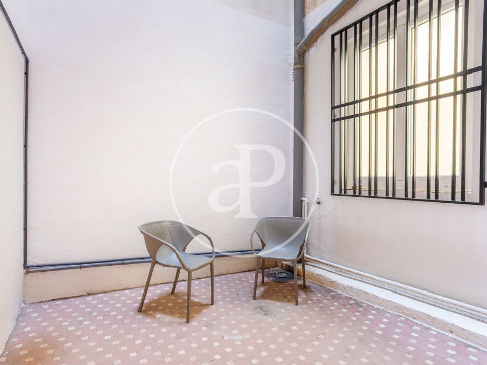 Apartment in Valencia, Valencia - photo 2