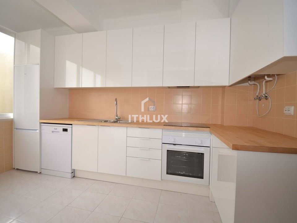 Apartment in Oeiras, Lisbon - photo 1