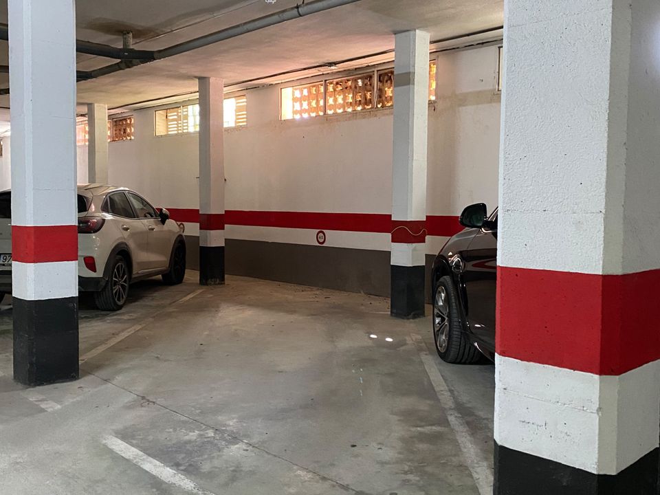Parkeringsplads i Santa Eulalia Del Rio, Ibiza - foto 1