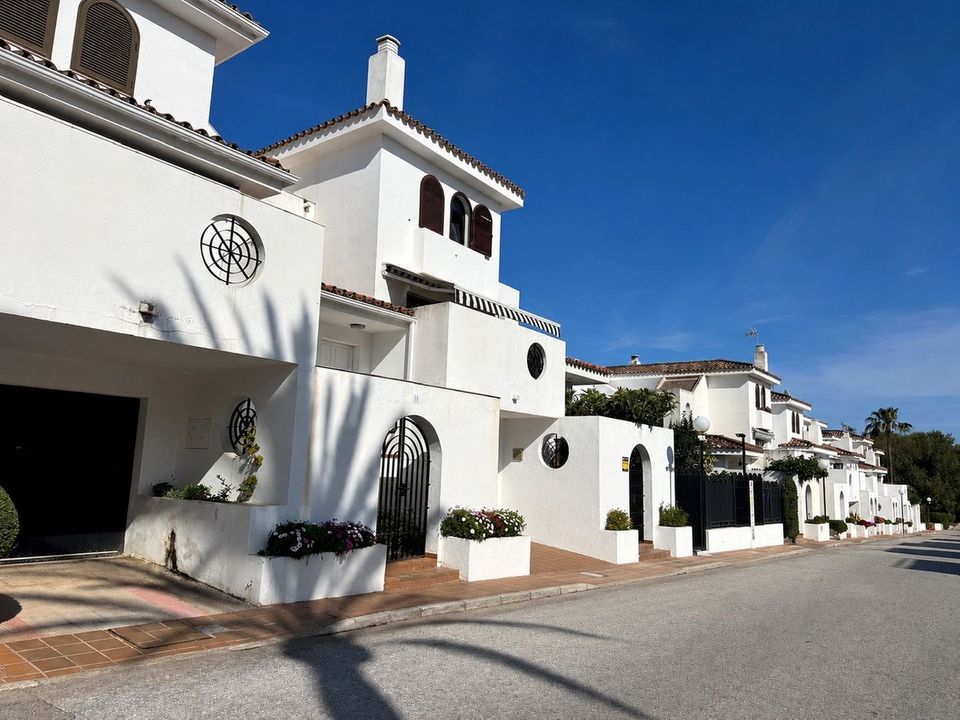 Radhus i Estepona, Malaga - foto 1