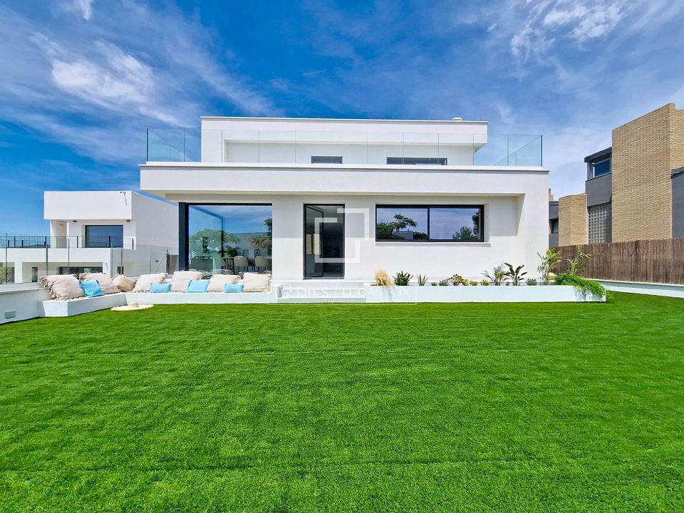 Villa i Vilanova I La Geltru, Barcelona - foto 2