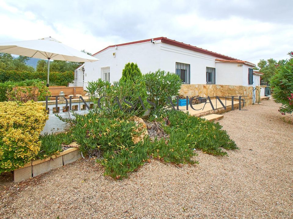 Villa en Biar, Alicante - foto 3