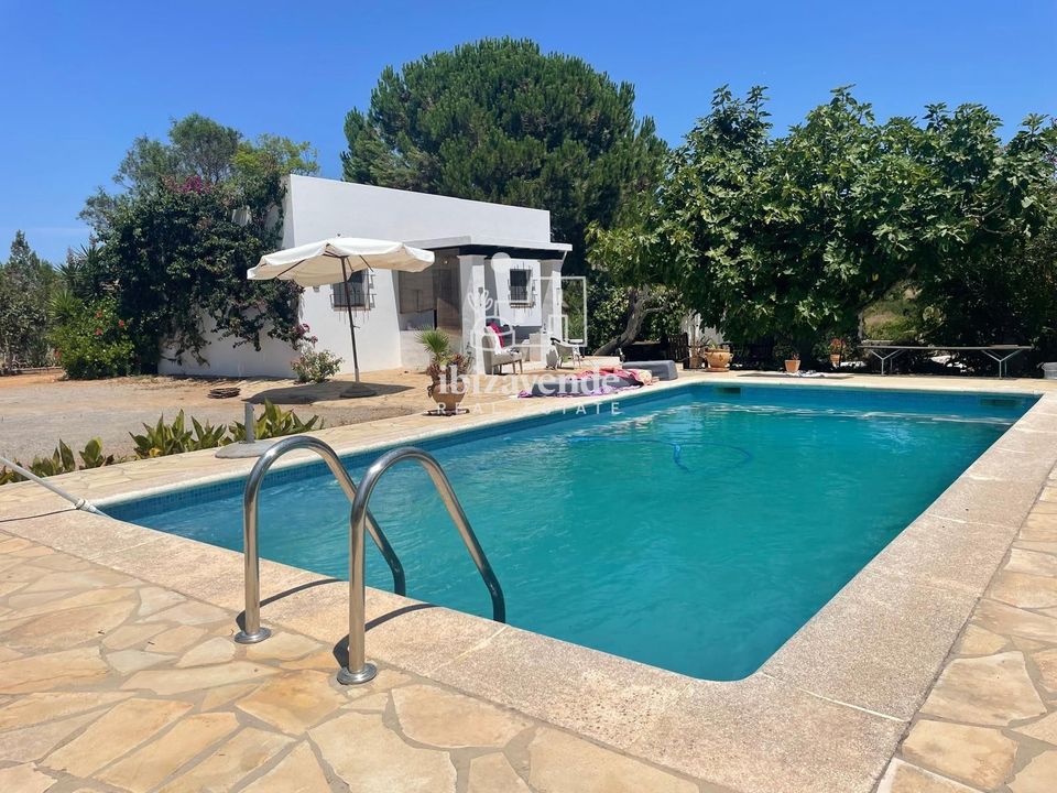 Villa a Santa Eulalia Del Rio, Ibiza - foto 1