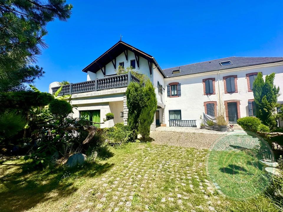 Villa i Tarbes, Hautes-Pyrenees - foto 1