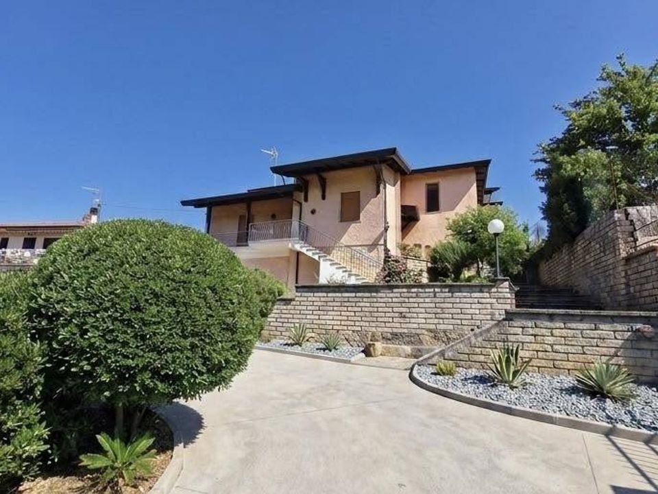Villa i Ceccano, Frosinone - foto 1