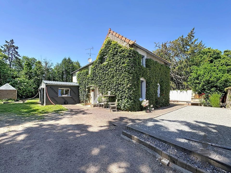 Villa in Sainville, Eure-et-Loir - foto 1