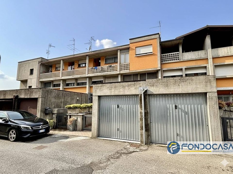 Espai d'estacionament a Capriolo, Brescia - foto 1