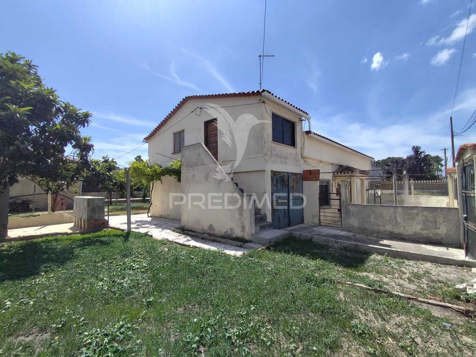 Byhus i Almada, Setubal - foto 1
