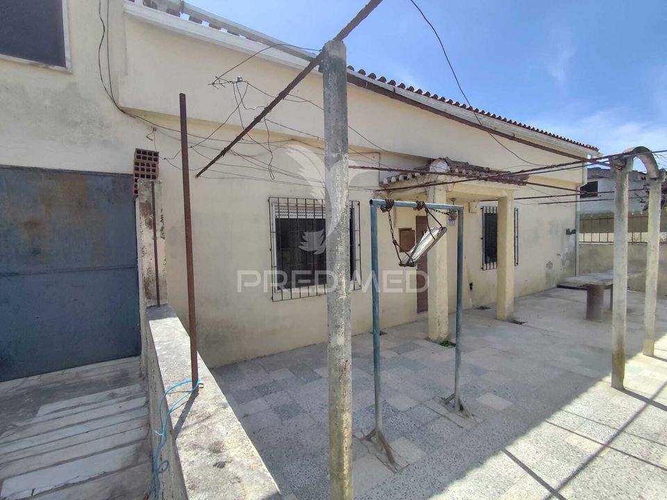 Byhus i Almada, Setubal - foto 3