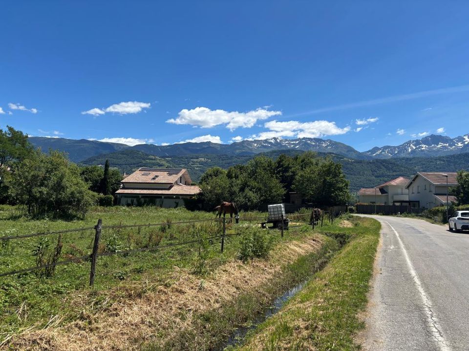 Terreno en Lumbin, Isere - foto 1
